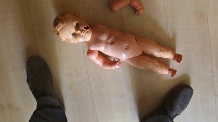 Jahrelang wurden Kinder in den 70er Jahren zu pädophilen Pflegevätern in Obhut gegeben.