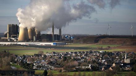 Das Braunkohlekraftwerk Weisweiler in Nordrhein-Westfalen.