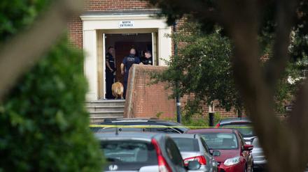 Von der Polizei abgeriegelt: der Nordeingang zum Gebäude der Stadtverwaltung von Virginia Beach.