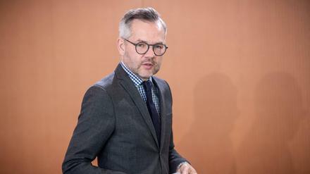 Europa-Staatsminister Michael Roth (SPD) will einen EU-Beschluss für Albanien und Nordmazedonien noch im Juni.