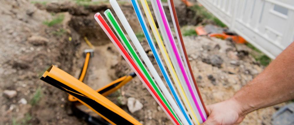 Glasfaserleitungen für schnelles Internet: „Wir sind seit drei Jahren in der größten Netzmodernisierung der Geschichte der Deutschen Telekom“, sagt Nemat.