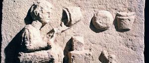 Stammt die Kupfertechnologie aus Asien oder vom Balkan? Bei der Antwort hilft Mathematik. Im Bild die Darstellung eines Kupferschmieds auf dem Relief des Minucius Optatus, 1. Jahrhundert, römisch.