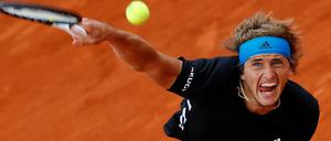 Zum Zweiten. Alexander Zverev muss bei den French Open an seinem Aufschlag arbeiten.