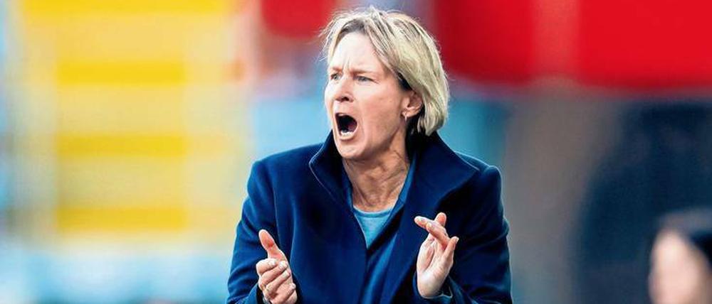 Applaus dafür. Die deutschen Spielerinnen schätzen die verbindliche Art von Trainerin Martina Voss-Tecklenburg.