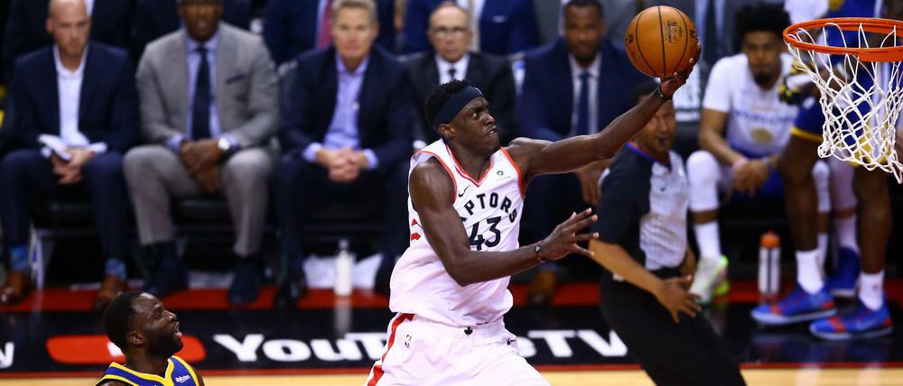 Nicht zu stoppen. Pascal Siakam (mit Ball) zeigte eine enorm starke Leistung im ersten Finals-Spiel.
