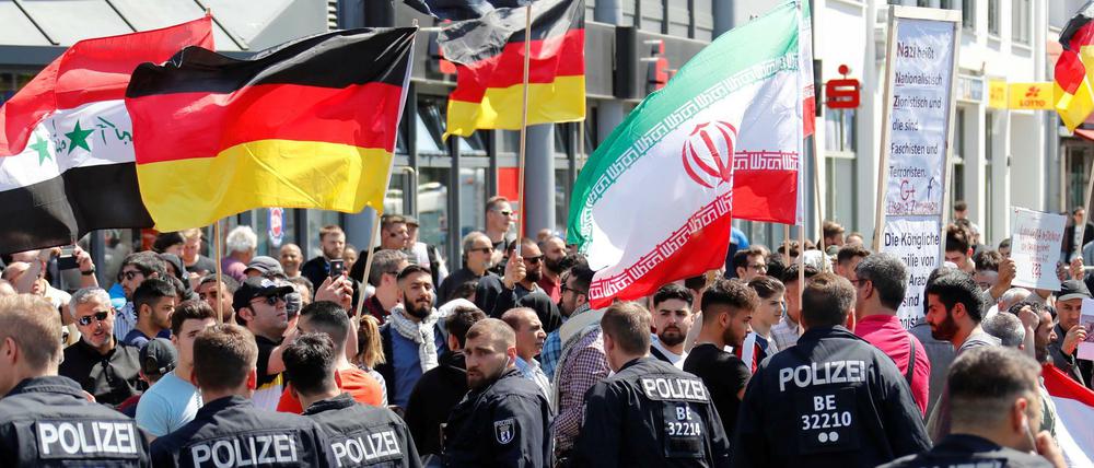 Nach der Al-Quds-Demonstration am Wochenende in Berlin wird wieder über ein Verbot der Hisbollah in Deutschland diskutiert.