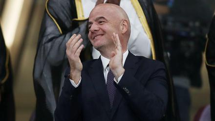 Gianni Infantino bei einem Fußballspiel in Qatar. 