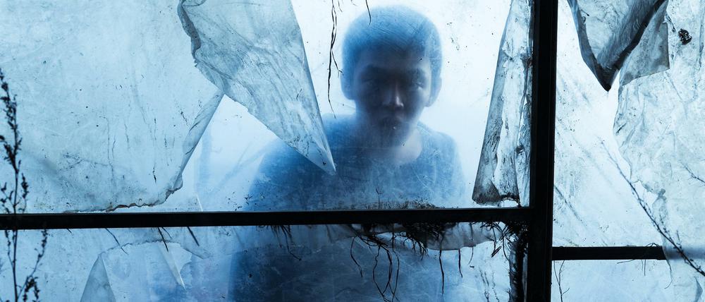 Suchender. Der junge Koreaner Jong-Su (Yoo Ah-in) will herausfinden, was mit seiner Geliebten passiert ist.