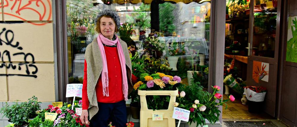 Anneliese Kleinschmidtin ihrem " Blumenparadies "in der Wrangelstraße.