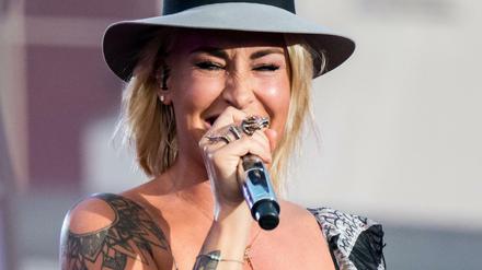 Zwei Fragen, eine Antwort: Wo kann man den Song „Vincent“ komplett hören und wie kauft man künftig Musik, statt sie nur im Abo zu streamen?