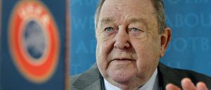 Mit ruhiger Hand: Lennart Johansson war zwischen 1990 und 2007 Uefa-Präsident.