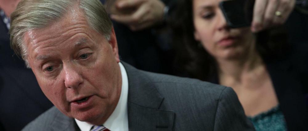 Der republikanische Senator Lindsey Graham will gemeinsam mit den Demokraten gegen 22 Rüstungsgeschäfte vorgehen.