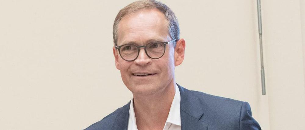 Berlins Regierender Michael Müller (SPD) musste am Freitag lange warten, bevor er vom BER-Untersuchungsausschuss einvernommen wurde.