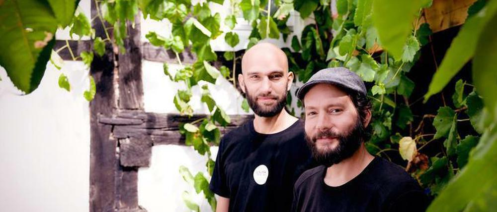 Die Shift-Gründer Samuel (l.) und Carsten Waldeck.