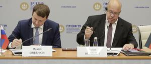 Peter Altmaier und sein russischer Kollege Maxim Oreschkin (l.)