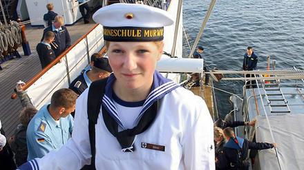 Ein Privatfoto der Eltern zeigt die verstorbene Offiziersanwärterin der Bundesmarine Jenny Böken an Bord der „Gorch Fock“