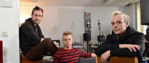 Rap nicht gegen Minderheiten: "Ostberlin Androgyn" in Lichtenberg. Gregor Easy, Spoke und Kanye Ost (v.l.n.r.) 