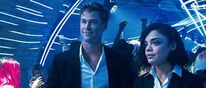 Chris Hemsworth und Tessa Thompson als Agentenduo.