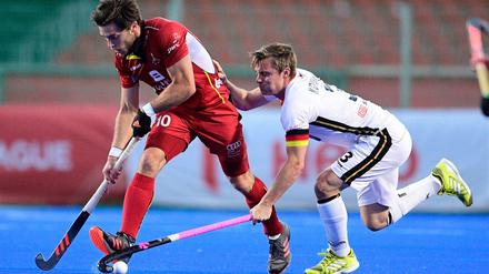 Hinten dran. Für Kapitän Mats Grambusch (rechts) und die deutschen Hockey-Männer war gegen Belgien nichts zu holen. 