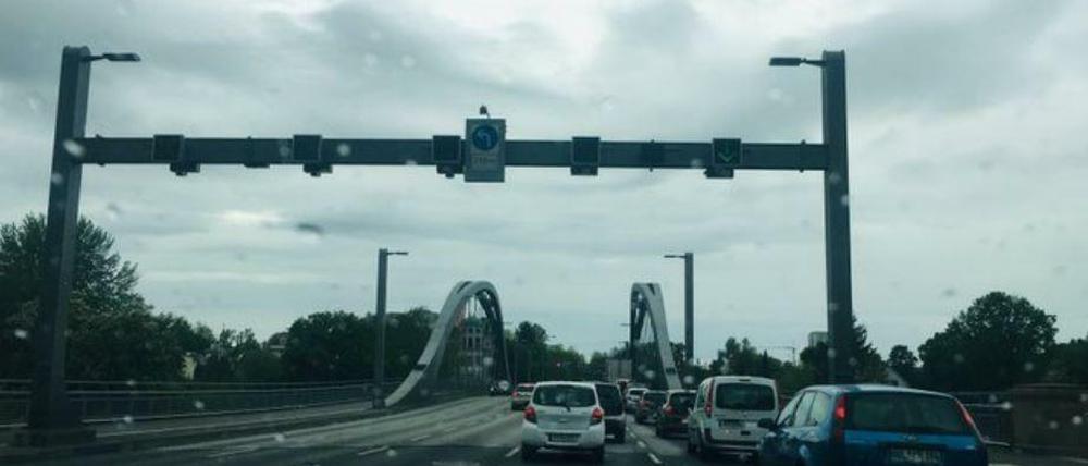 Berliner Berühmtheit: die Brücken über der Heerstraße.