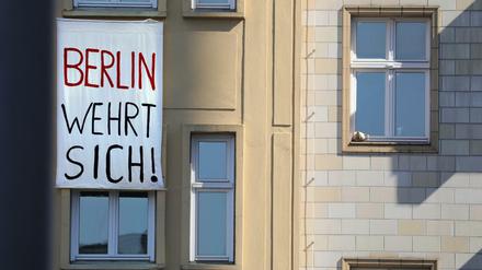 Aufgrund eines Wasserschadens hatte der Vermieter Angst vor Schimmel und forderte die Familie zum Verlassen der Wohnung auf. 