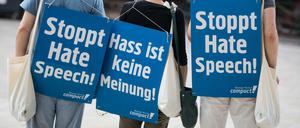 Experten des Anti-Diskriminierungs-Ausschusses des Europarats forderten Regierungen auf, Hass-Taten stärker zu ahnden.