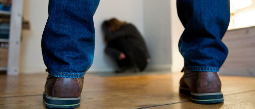 In Berlin Spandau soll ein Vater seine Tochter über Jahre sexuell missbraucht haben.