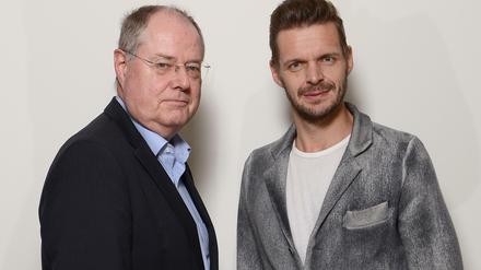 Unernster Schlagabtausch. Peer Steinbrück (links) geht wieder mit dem Kabarettisten Florian Schroeder auf Tournee.  