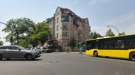 Das "Geisterhaus" am Hindenburgdamm Ecke Gardeschützenweg.