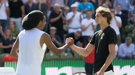 Dustin Brown entnervte den an Nummer eins gesetzten Zverev in dem zwei Stunden langen Match mit seinem Netzspiel.