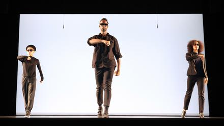 Die Tänzerinnen und Tänzer in "Rolling".