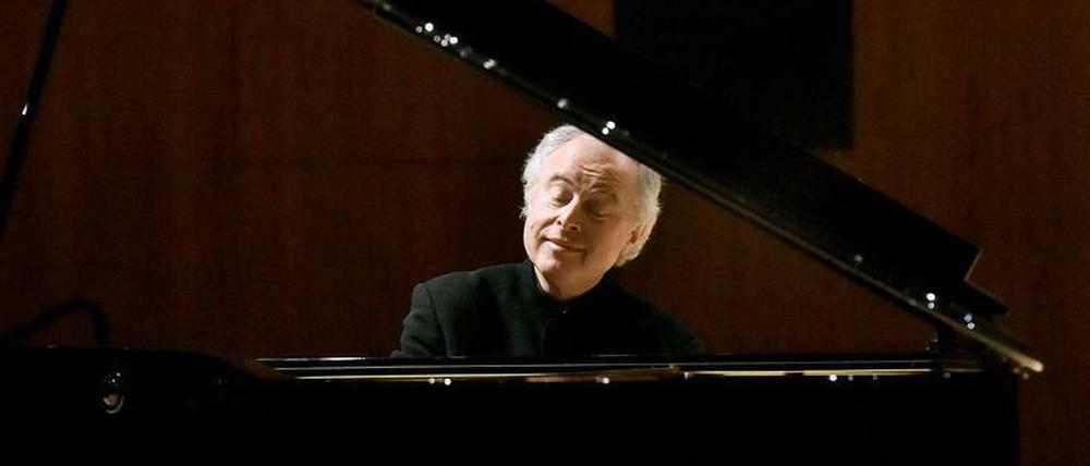 Innigst. Sir András Schiff.
