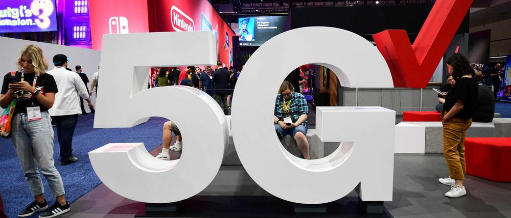 Ein 5G-Aufsteller auf der Electronic Entertainment Expo in Los Angeles.