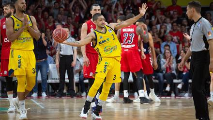 Unschuldslamm. Albas Spielmacher Peyton Siva war in dieser Situation tatsächlich unschuldig. Die Schiedsrichter sahen das anders. Doch schon am Mittwoch können die Berliner die Serie im Heimspiel gegen die Bayern wieder ausgleichen.