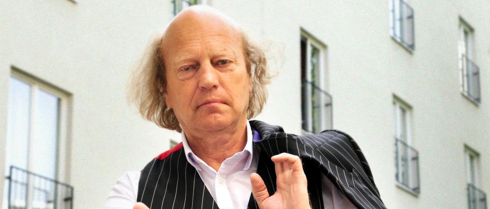 Arnulf Rating ist ein deutscher Kabarettist. Er lebt und arbeitet in Berlin. 