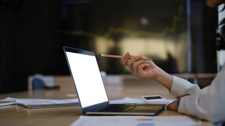 Beim Einsparen von Gebühren, kommt es auch darauf an, ob man auf persönliche Beratung wert legt.