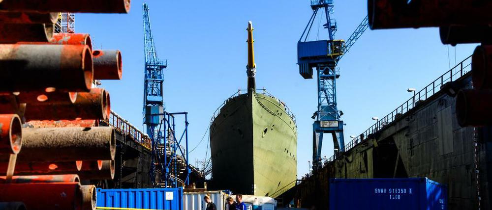 Die "Gorch Fock" in einem Dock der Bredo-Werft in Bremerhaven