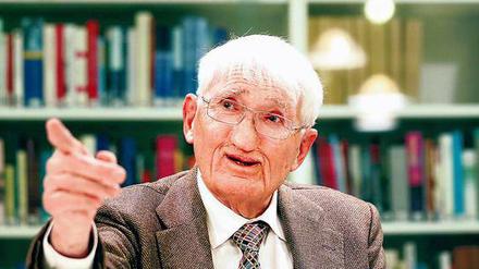 In der Nachfolge der Kritischen Theorie. Jürgen Habermas, am 18. Juni 1929 in Düsseldorf geboren.