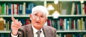 In der Nachfolge der Kritischen Theorie. Jürgen Habermas, am 18. Juni 1929 in Düsseldorf geboren.