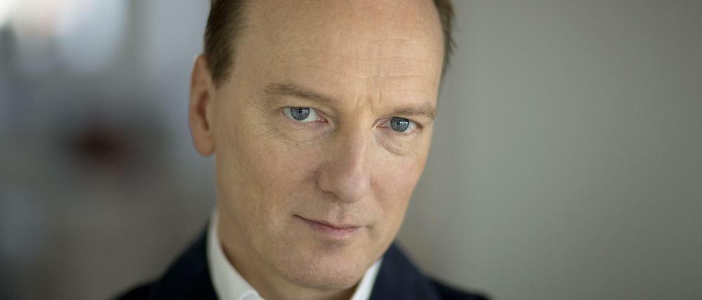 Der Autor Marc Elsberg hat sich für einen Thriller mit der Problematik riesiger Stromausfälle beschäftigt.