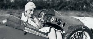 Schauspielerinnen wie Liselotte Schaak, hier in „Achtung! Liebe! Lebensgefahr!“ von Ernö Metzner (1930), etablierten im Weimarer Kino einen modernen Frauentyp.