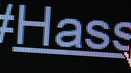 Was tun gegen Hass im Netz? Eine Klarnamenpflicht ist keine Lösung, schreibt Ulf Buermeyer, Richter am Landgericht Berlin und Vorsitzender des Gesellschaft für Freiheitsrechte e.V.
