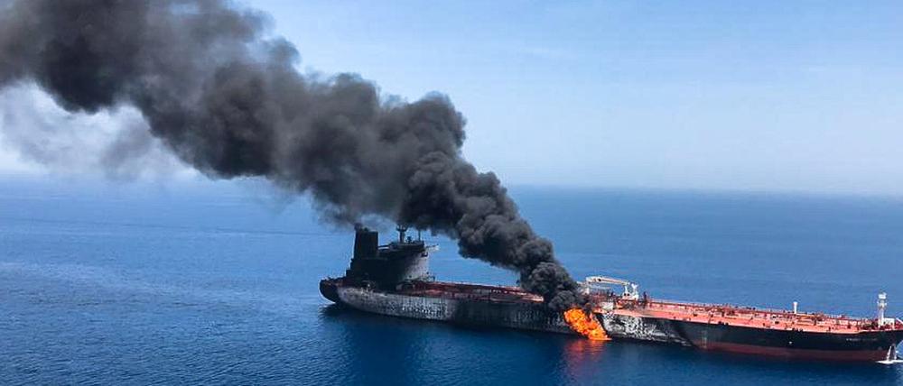 Angegriffener Tanker im Persischen Golf.