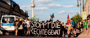 Demonstranten gegen rechte Gewalt beim Protest in Berlin