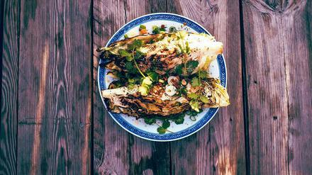 Gegrillter Spitzkohl mit Soja-Dressing von "Khwan"