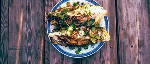 Gegrillter Spitzkohl mit Soja-Dressing von "Khwan"