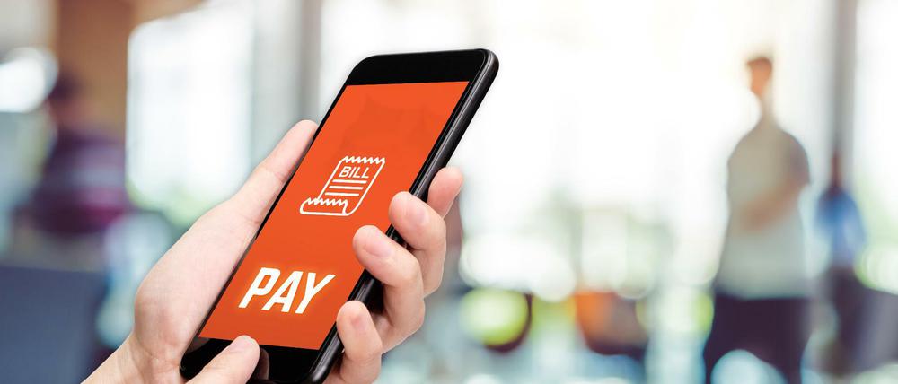 Weniger als die Hälfte der jungen Erwachsenen (45 Prozent) nutzt Apps für Bankgeschäfte. 