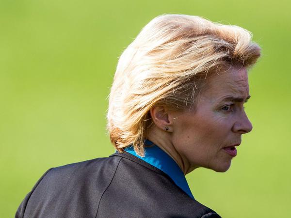 Bedrückt: Verteidigungsministerin Ursula von der Leyen (CDU) am Montag in Mecklenburg-Vorpommern.