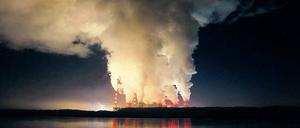 Dreckschleuder. Das Kohlekraftwerk in der polnischen Stadt Belchatow. Die Polen gelten als die großen Bremser bei den EU-Bemühungen um Klimaneutralität. 