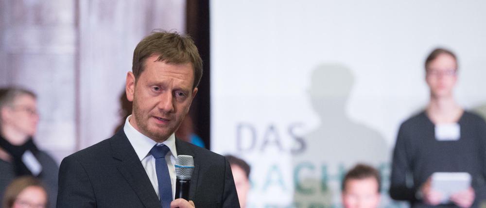 Michael Kretschmer (CDU), Ministerpräsident von Sachsen, bei einer Dialogveranstaltung in der Sächsischen Staatskanzlei.